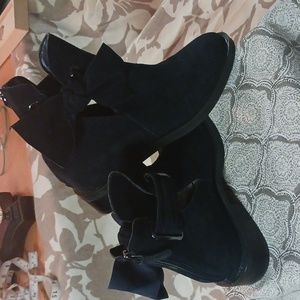 Nine West NWOT Black Suede Ladies Ankle BOOTIES
